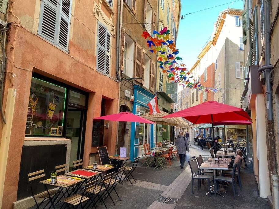 Akropole De Caroline, Central, Lumineux, Calme, Free Parking, Lift, 3 Beds Draguignan Zewnętrze zdjęcie